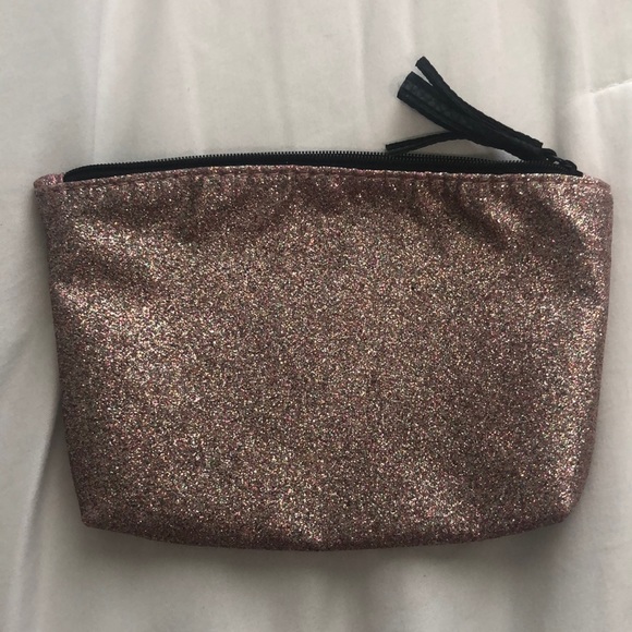 Ipsy bag - Picture 2 of 4